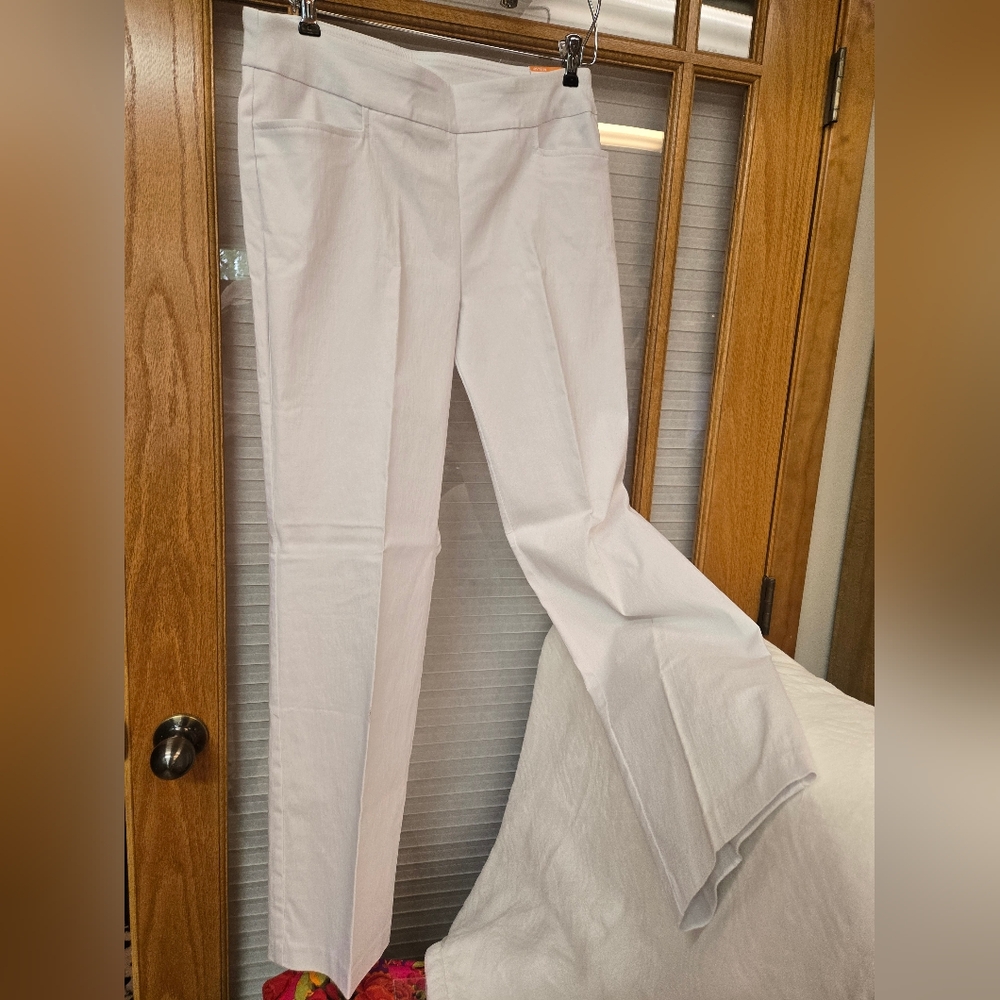 Time and Tru White Straight Leg Sttetch Pants